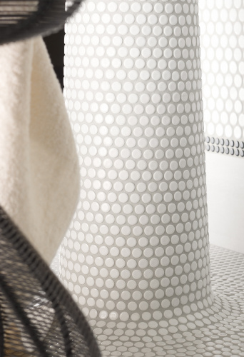 Керамическая мозаика Agrob Buchtal Loop 22,3x6,5 мм, цвет arctic white glossy фото в интернет-магазине basspa